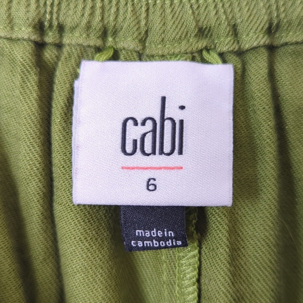 Cabi Traipse Soft Linen Blend Pleated High Rise Wide Leg Midi Shorts Avocado 6 - Picture 4 of 12